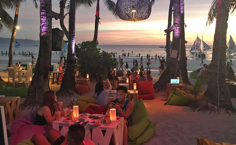 Front Beach resto and resorts in Boracay